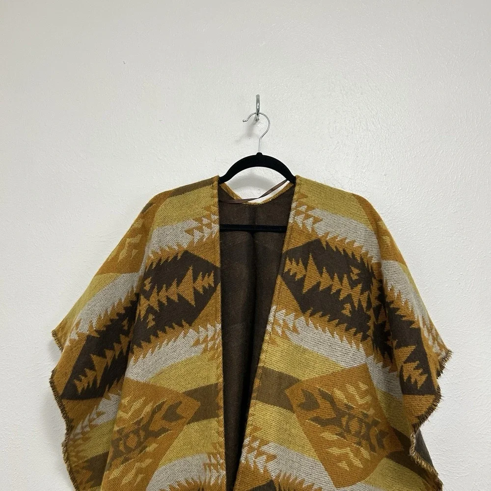 Idyllwind Miranda Lambert Southwest Aztec Western Poncho Shawl Wrap One Size Art
